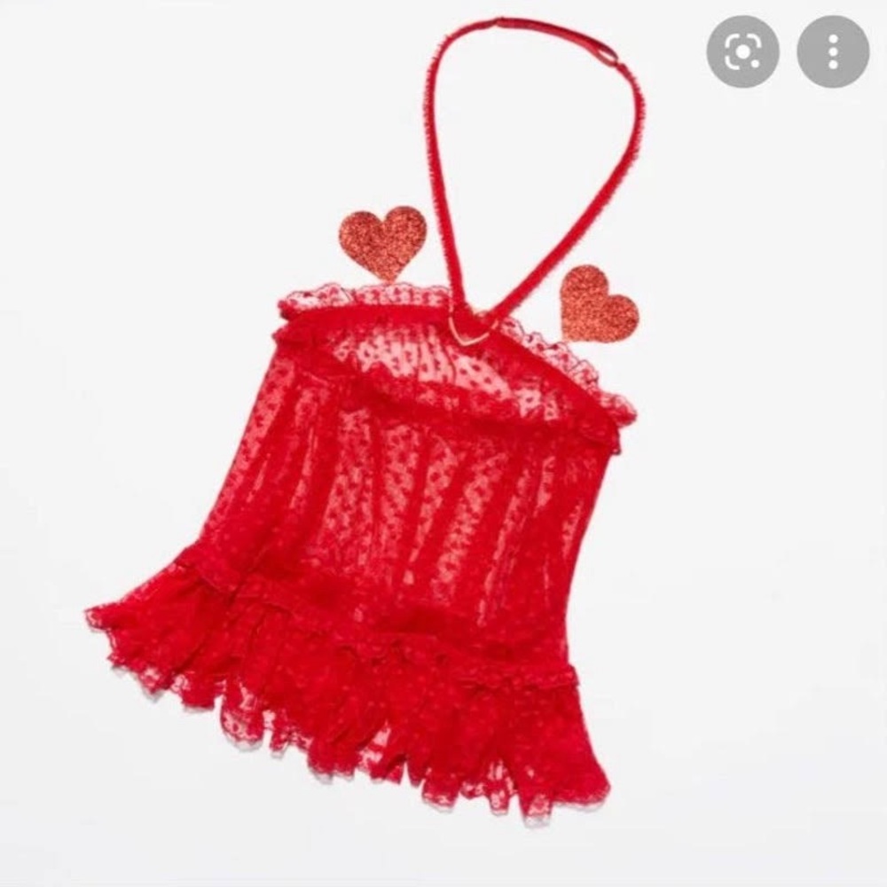 Red halter